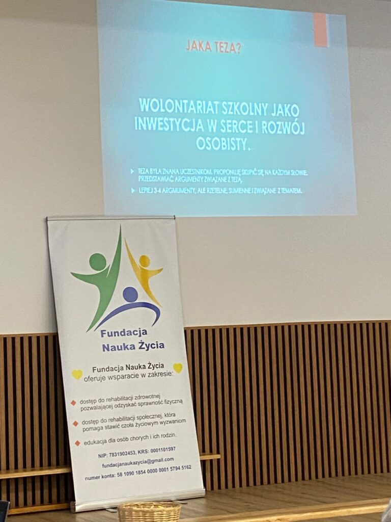 Slajd z przedstawioną tezą