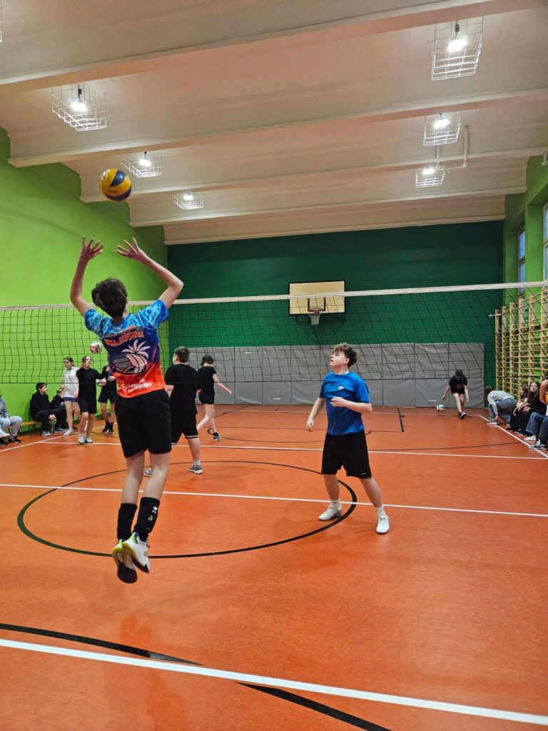 Zawodnicy podczas rozgrzewki