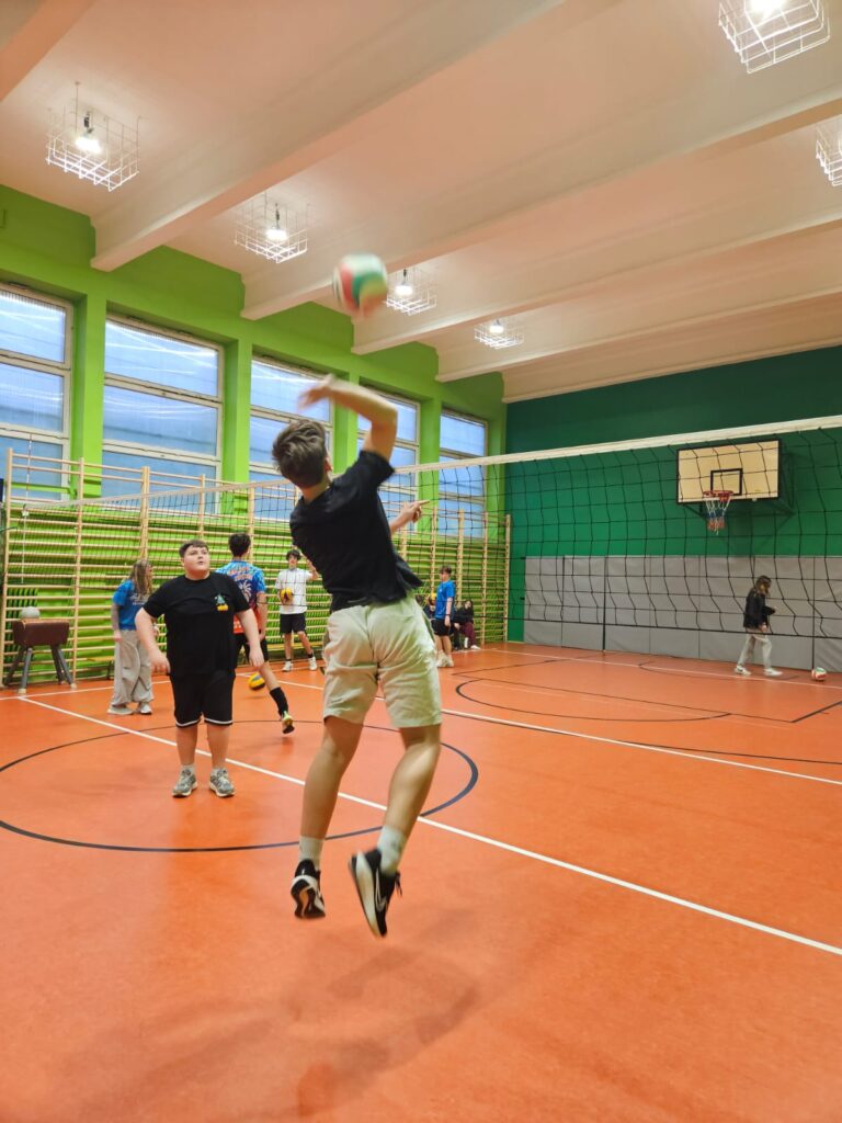 Zawodnicy podczas rozgrzewki