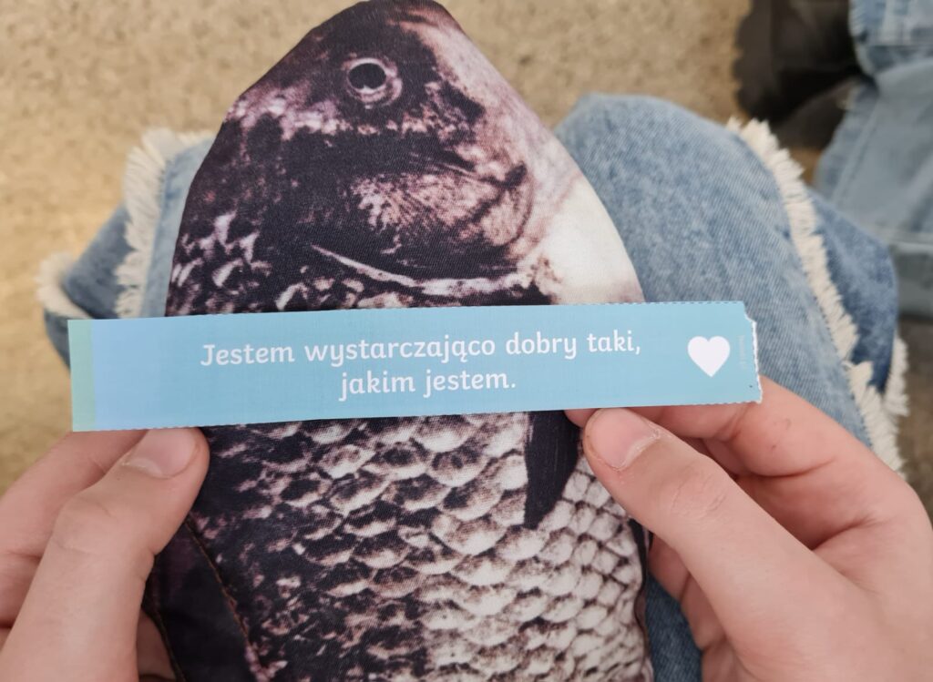 Pozytywna myśl na oderwanej karteczce