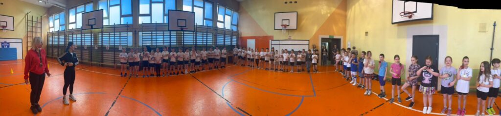 Wspólne zdjęcie przed wyscigami rzędów 